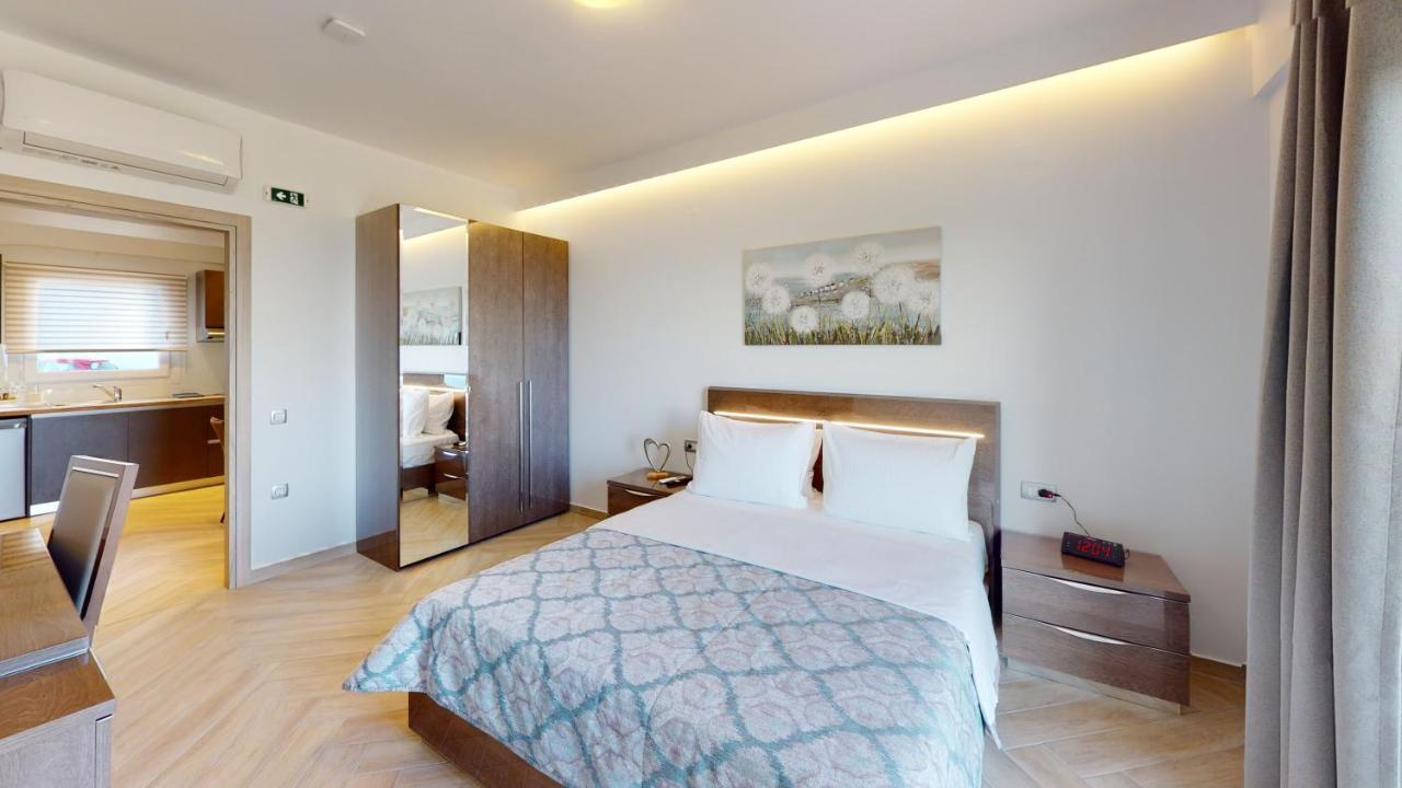 Golden Lion Parga Hotel Exterior photo